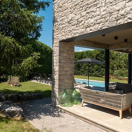 Villa Istrian Mia, Pool & Jacuzzi Žminj