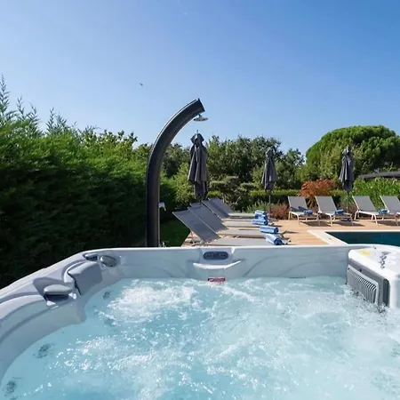 Istrian Mia, Pool & Jacuzzi Villa